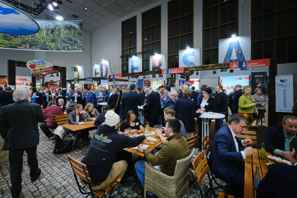 Niedersachsenabend 2023: weite Übersicht der Abendveranstaltung in der Niedersachsenhalle
